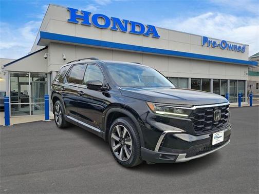 2025 Honda Pilot Touring 8-Passenger