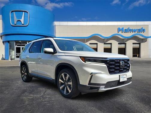 2025 Honda Pilot Touring 8-Passenger