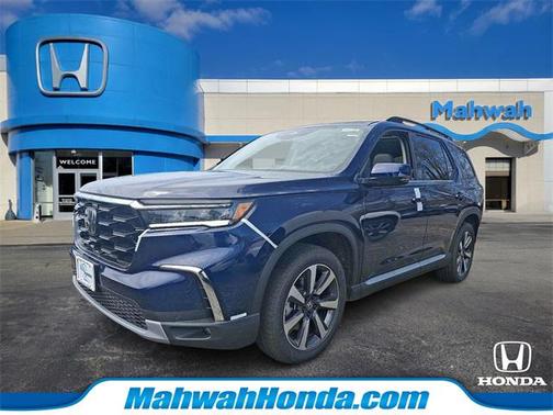 2025 Honda Pilot Touring 8-Passenger