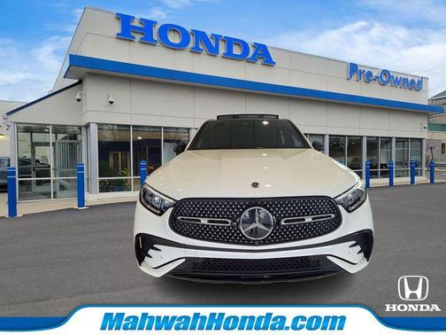 Moonlight White 2025 Mercedes-Benz GLC 300 4MATIC Coupe