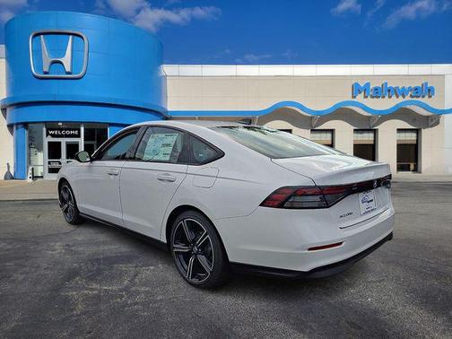 Platinum White Pearl 2026 Honda Accord SE