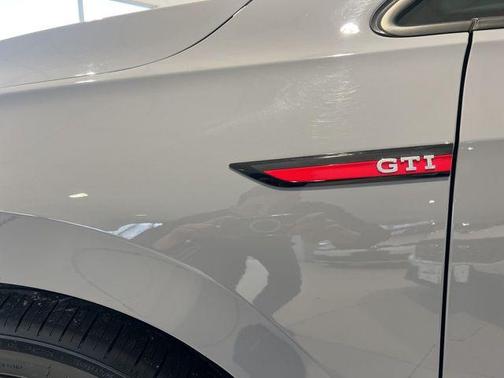 2024 Volkswagen Golf GTI 2.0T S DSG