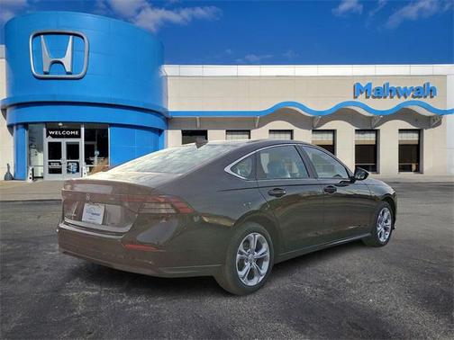 2025 Honda Accord LX 1.5T