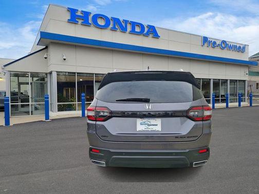 2025 Honda Pilot Black Edition