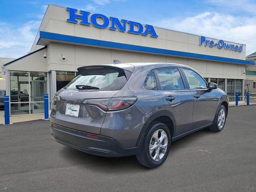 Modern Steel Metallic 2024 Honda HR-V LX