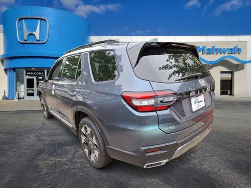 Smoke Blue Pearl 2026 Honda Pilot Touring 8-Passenger