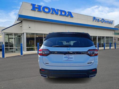 2025 Honda Pilot Sport