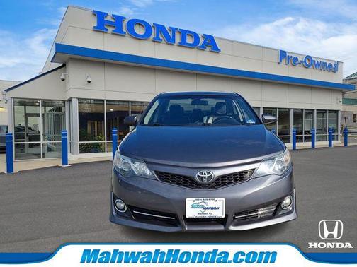 Magnetic Gray Metallic 2014 Toyota Camry SE