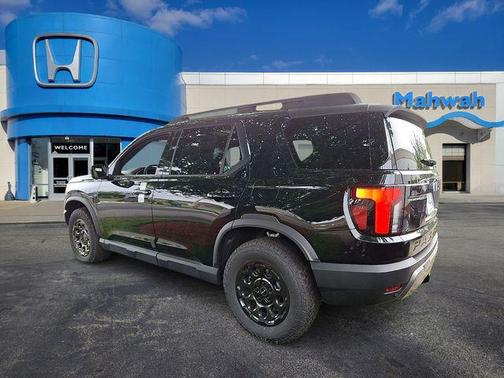Crystal Black Pearl 2026 Honda Passport AWD TrailSport Elite Blackout