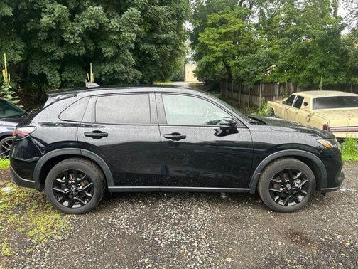 Crystal Black Pearl 2024 Honda HR-V AWD Sport