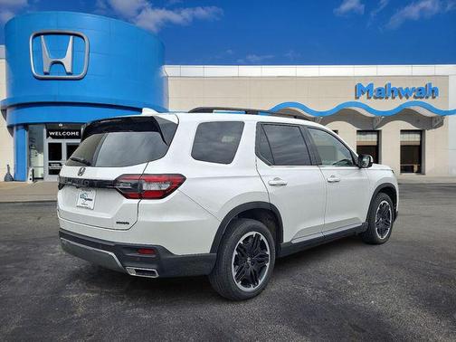 Platinum White Pearl 2026 Honda Pilot Touring 8-Passenger
