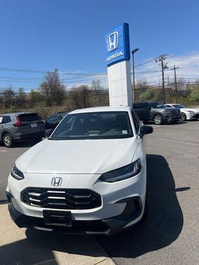 Platinum White 2024 Honda HR-V AWD Sport