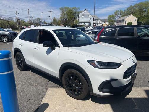 Platinum White 2024 Honda HR-V AWD Sport