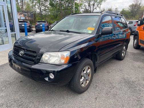 Black 2005 Toyota Highlander Base