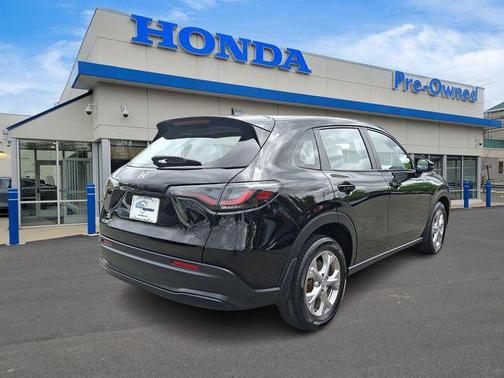 Crystal Black Pearl 2024 Honda HR-V LX