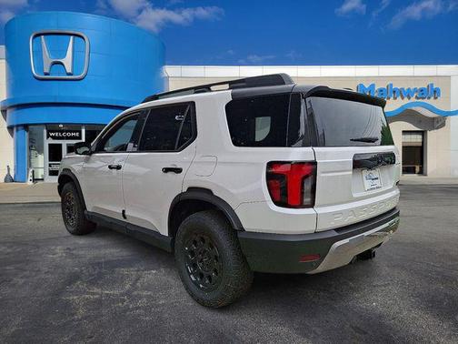 Platinum White Pearl 2026 Honda Passport AWD TrailSport Elite Blackout