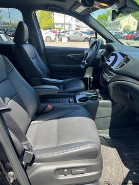 Crystal Black Pearl 2023 Honda Passport AWD EX-L