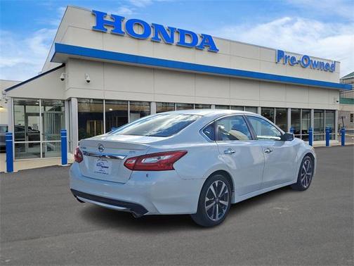 2016 Nissan Altima 2.5 SR