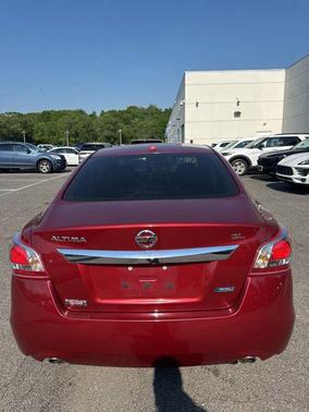 Cayenne Red Metallic 2013 Nissan Altima 2.5 SL