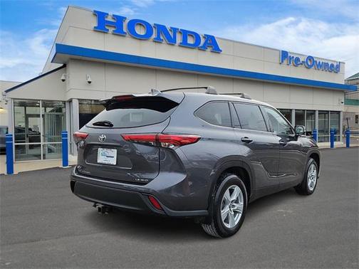 2020 Toyota Highlander LE