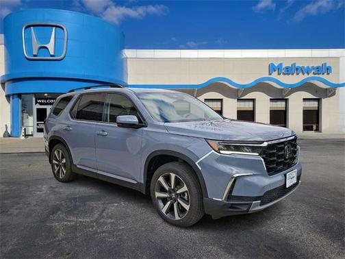 2025 Honda Pilot Touring 8-Passenger