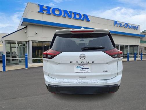 2025 Nissan Rogue SV