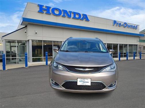 2018 Chrysler Pacifica Touring-L Plus