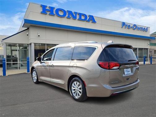 2018 Chrysler Pacifica Touring-L Plus