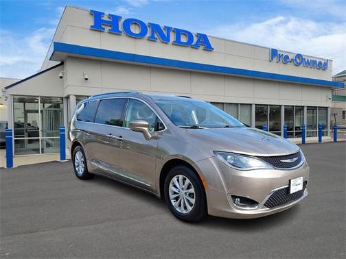 2018 Chrysler Pacifica Touring-L Plus