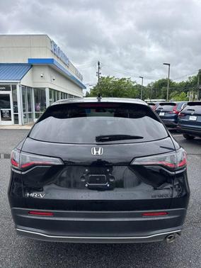 Crystal Black Pearl 2023 Honda HR-V AWD Sport