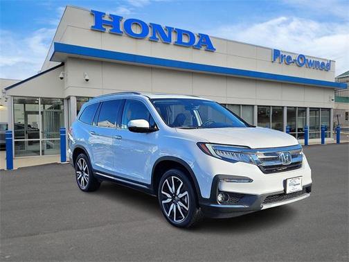 2022 Honda Pilot Touring 8-Passenger