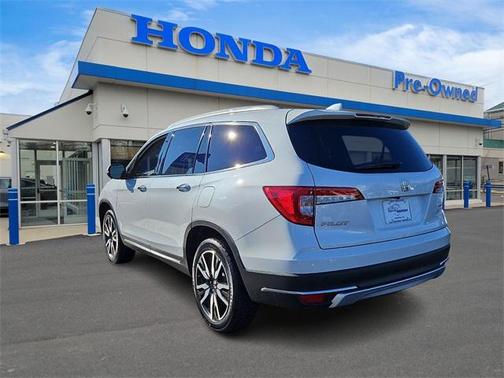 2022 Honda Pilot Touring 8-Passenger