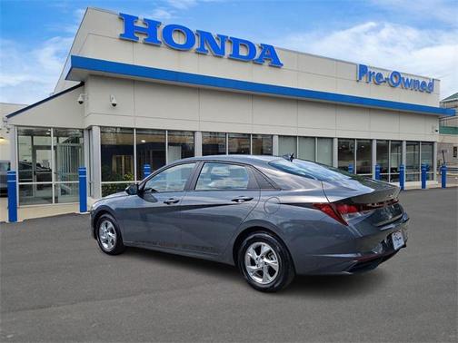 2023 Hyundai ELANTRA SE
