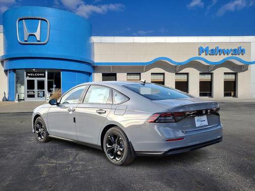 Platinum White 2025 Honda Accord SE