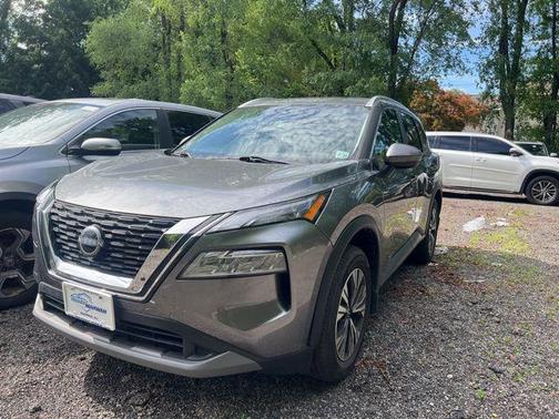 Gun Metallic 2022 Nissan Rogue SV