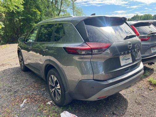 Gun Metallic 2022 Nissan Rogue SV