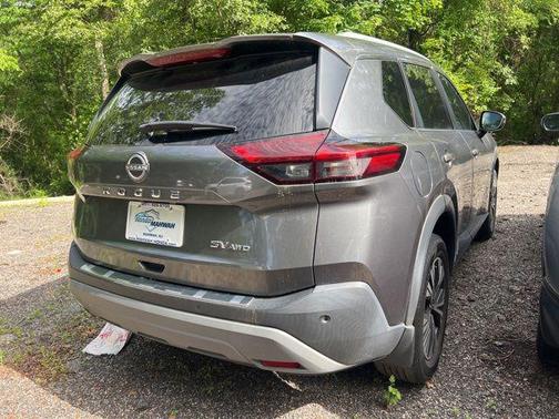 Gun Metallic 2022 Nissan Rogue SV