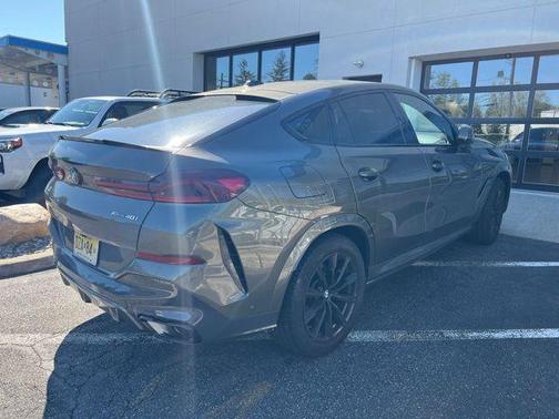 Manhattan Green Metallic 2024 BMW X6 xDrive40i