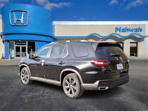 2025 Honda Pilot Sport