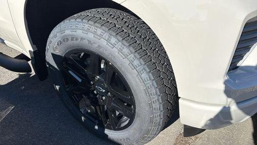 White Sand 2026 Chevrolet Silverado 1500 RST