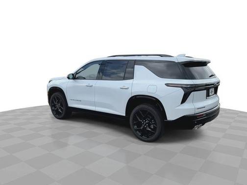 Polar White 2026 Chevrolet Traverse RS