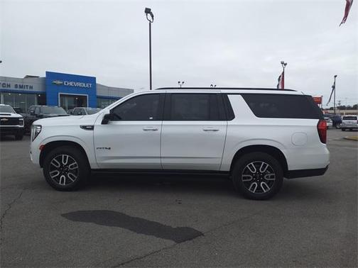 2022 GMC Yukon XL AT4