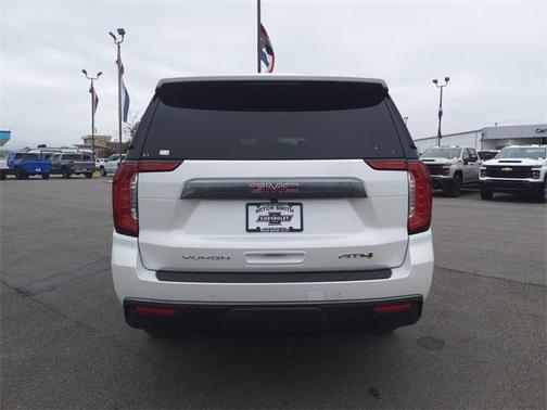 2022 GMC Yukon XL AT4