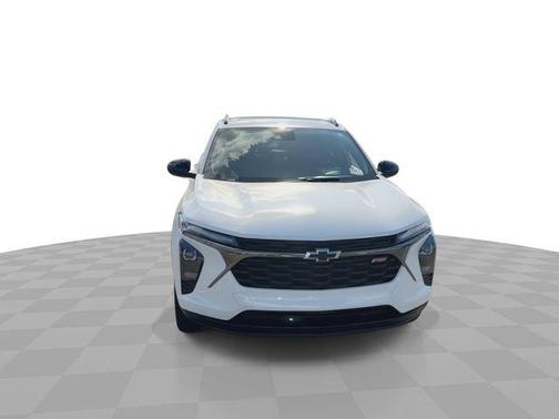 Summit White 2025 Chevrolet Trax 2RS