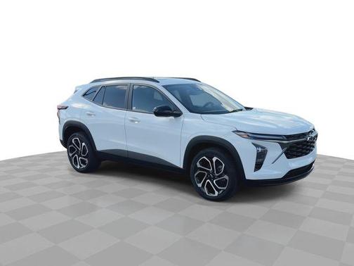 Summit White 2025 Chevrolet Trax 2RS