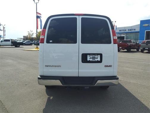 2022 GMC Savana 3500 LS