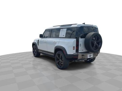 Yulong White 2023 Land Rover Defender 110 X-Dynamic SE