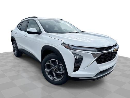 Summit White 2026 Chevrolet Trax LT