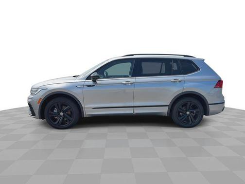 Pyrite Silver Metallic 2024 Volkswagen Tiguan 2.0T SE R-Line Black