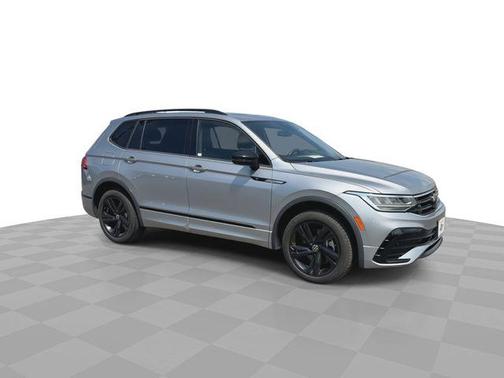 Pyrite Silver Metallic 2024 Volkswagen Tiguan 2.0T SE R-Line Black